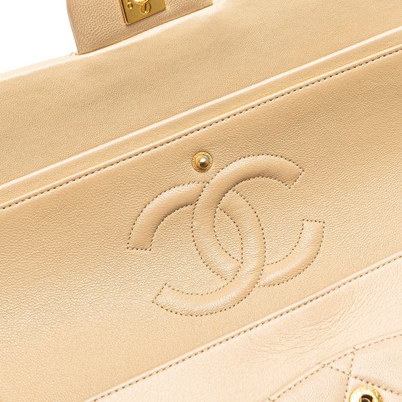 Pre-Loved Chanel Medium Classic Lambskin Double Flap - Picture 8 of 12